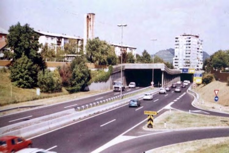 Slika 7: Trasa hitre ceste na Pobrežju. Vstop v Pobreško galerijo