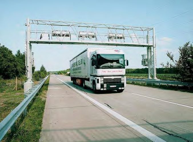 Slika 4: Uvedba elektronskega cestninskega sistema v prostem prometnem toku za težke