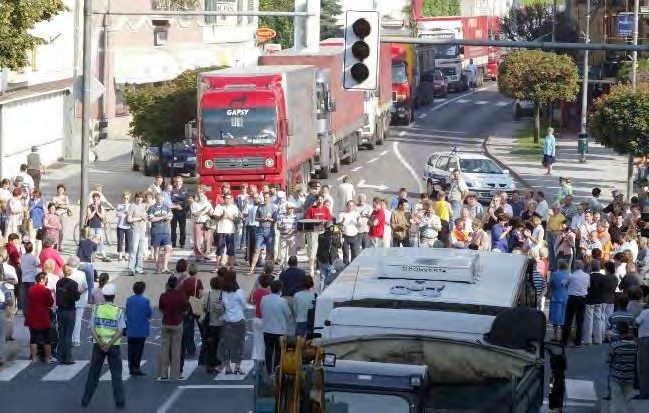 Slika 5: Protesti v Gornji Radgoni zaradi nemogočih življenjskih pogojev, ki jih je povzročal težek tovorni