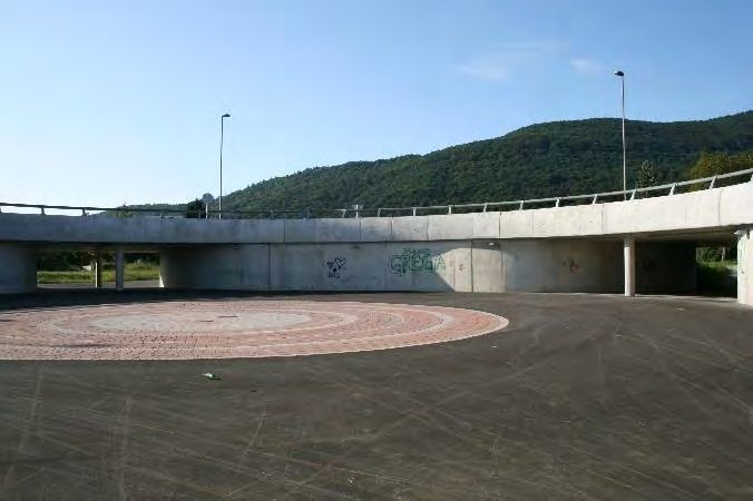 Slika 4: : Gradnja III. etape do Lackove ceste in krožišče na Lackovi cesti s podhodi